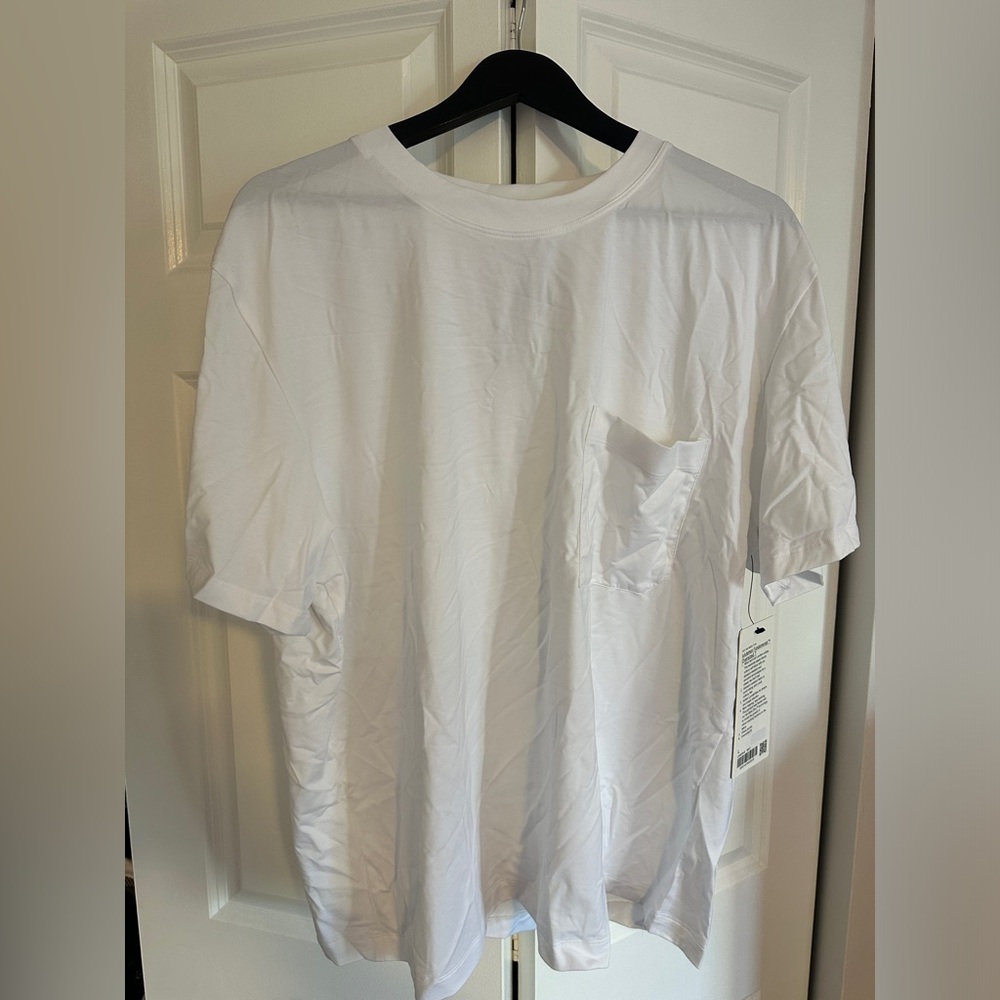 lululemon oversized fundamental tee w/ pocket